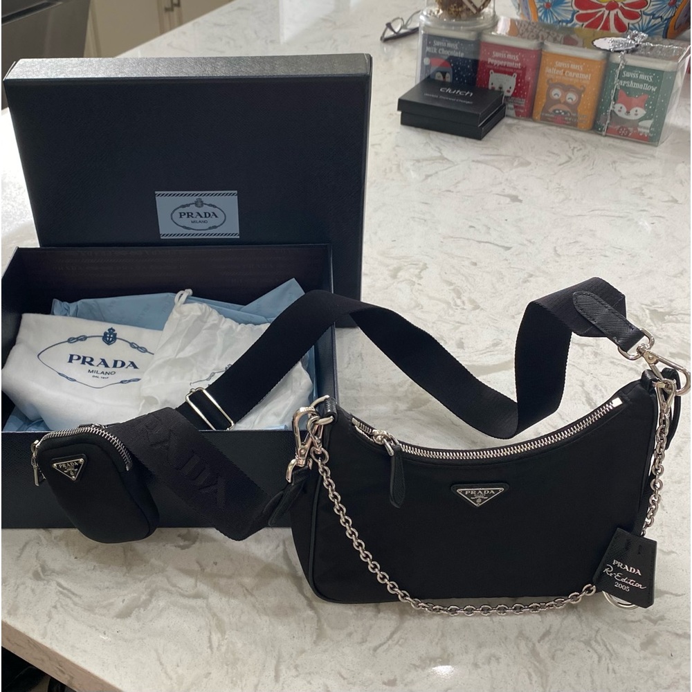 PRADA Re-edition 2005 Pouchette Black